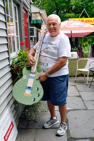 Lee Duquette and a guitar